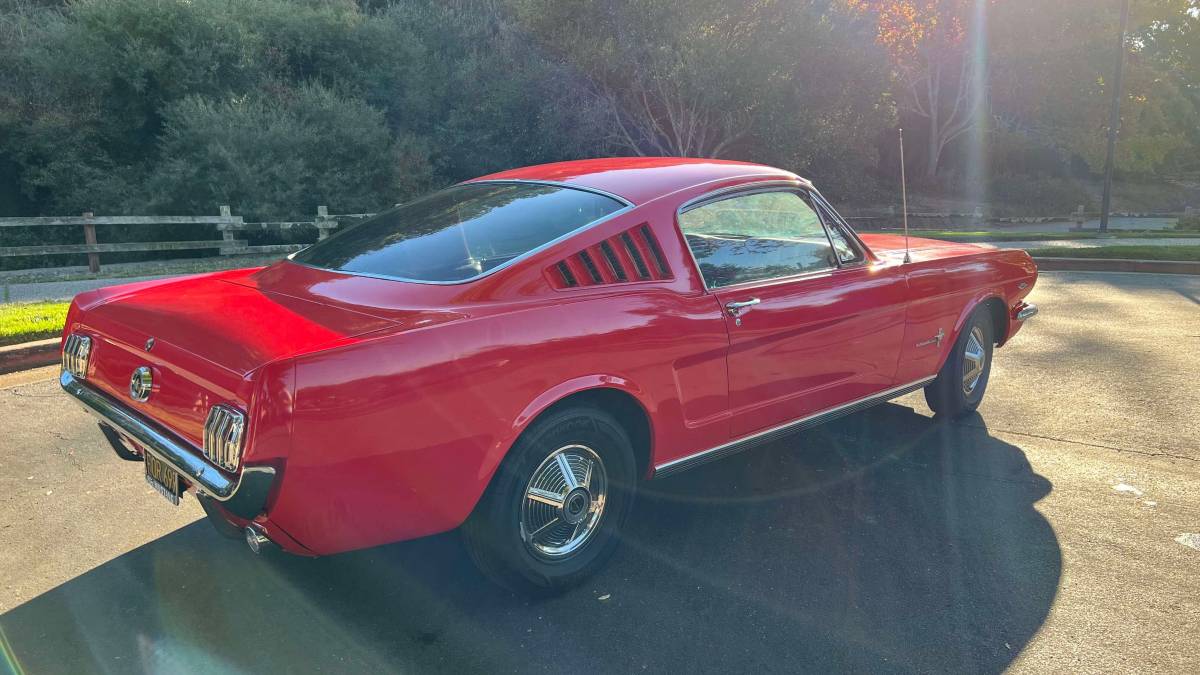 Ford-Mustang-fastback-1965-80467-6