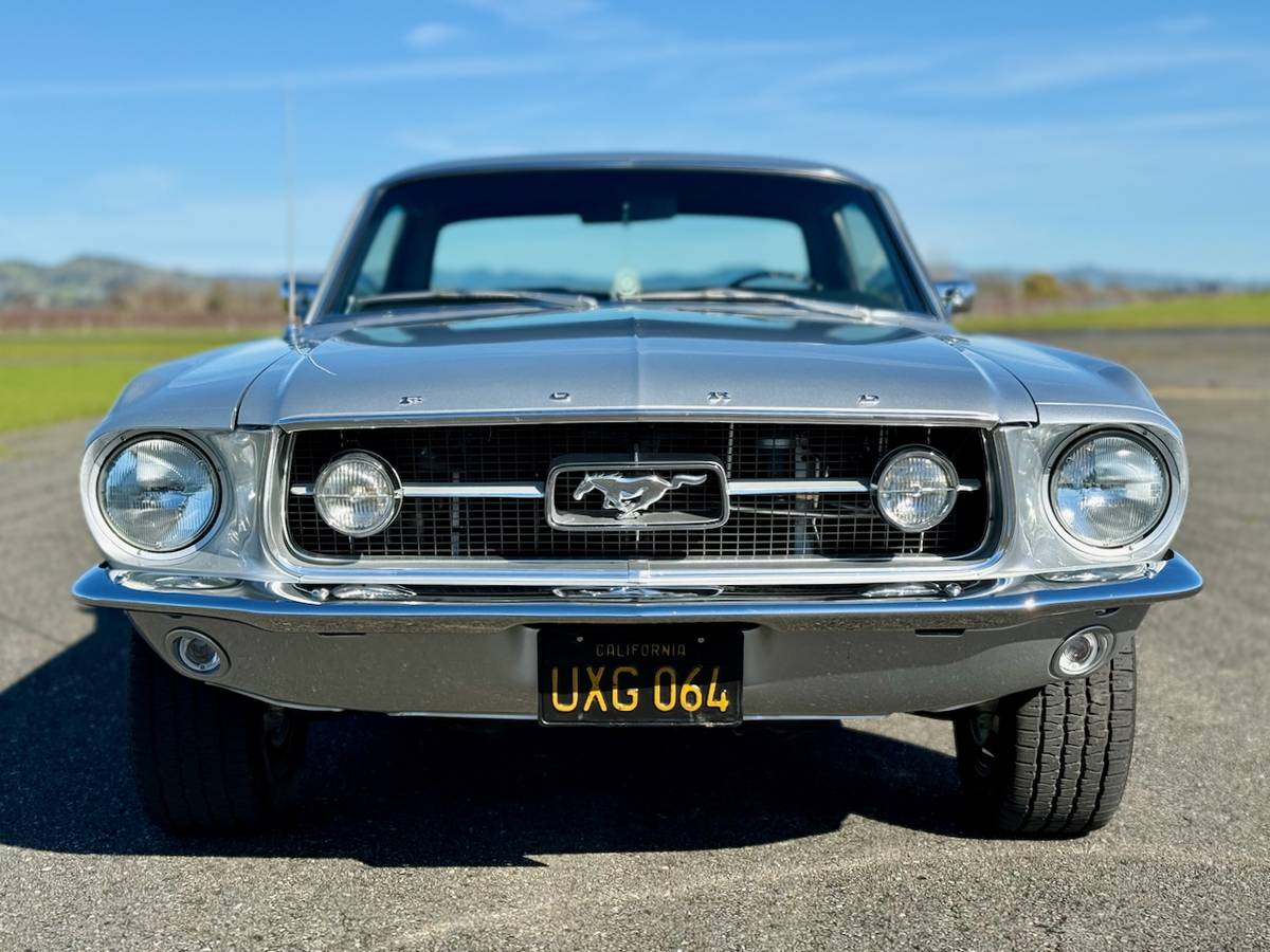 Ford-Mustang-restomod-1967-silver-322-2