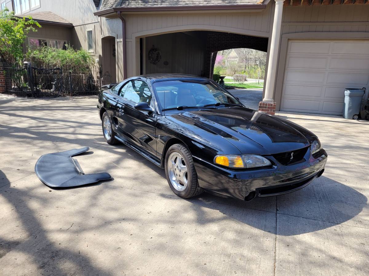 Ford-Mustang-svt-cobra-convertible-2d-1995-black-139980-3