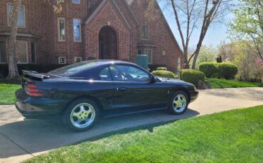 Ford-Mustang-svt-cobra-convertible-2d-1995-black-139980