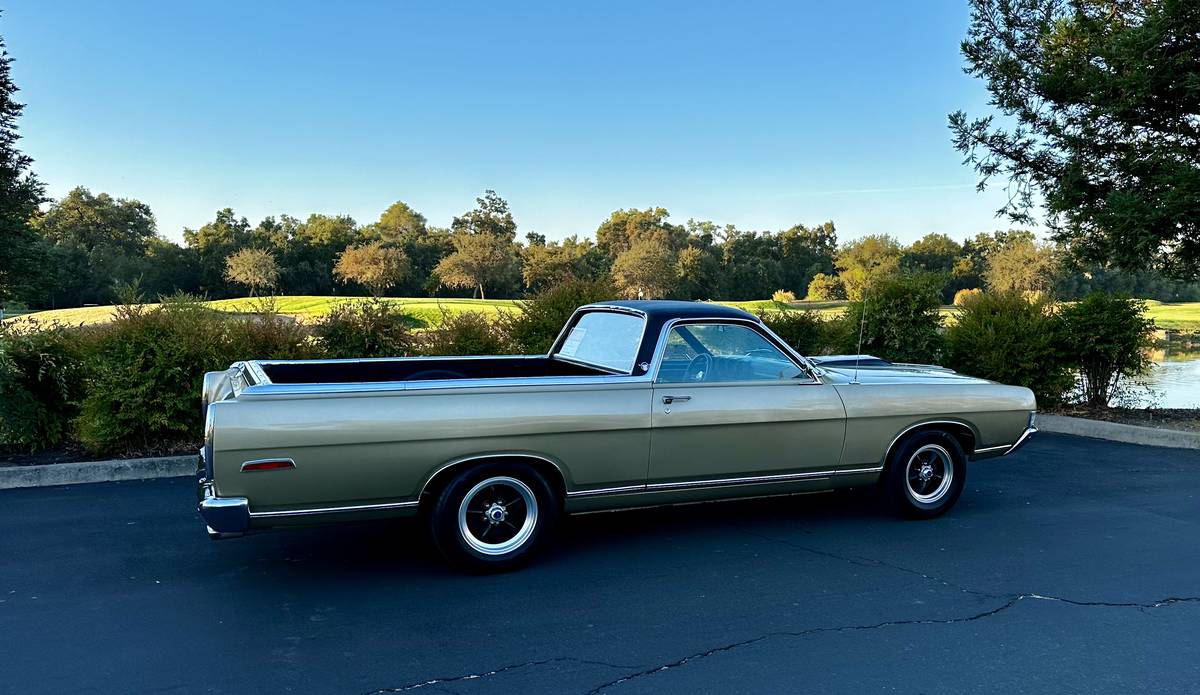 Ford-Ranchero-1969-custom-136794