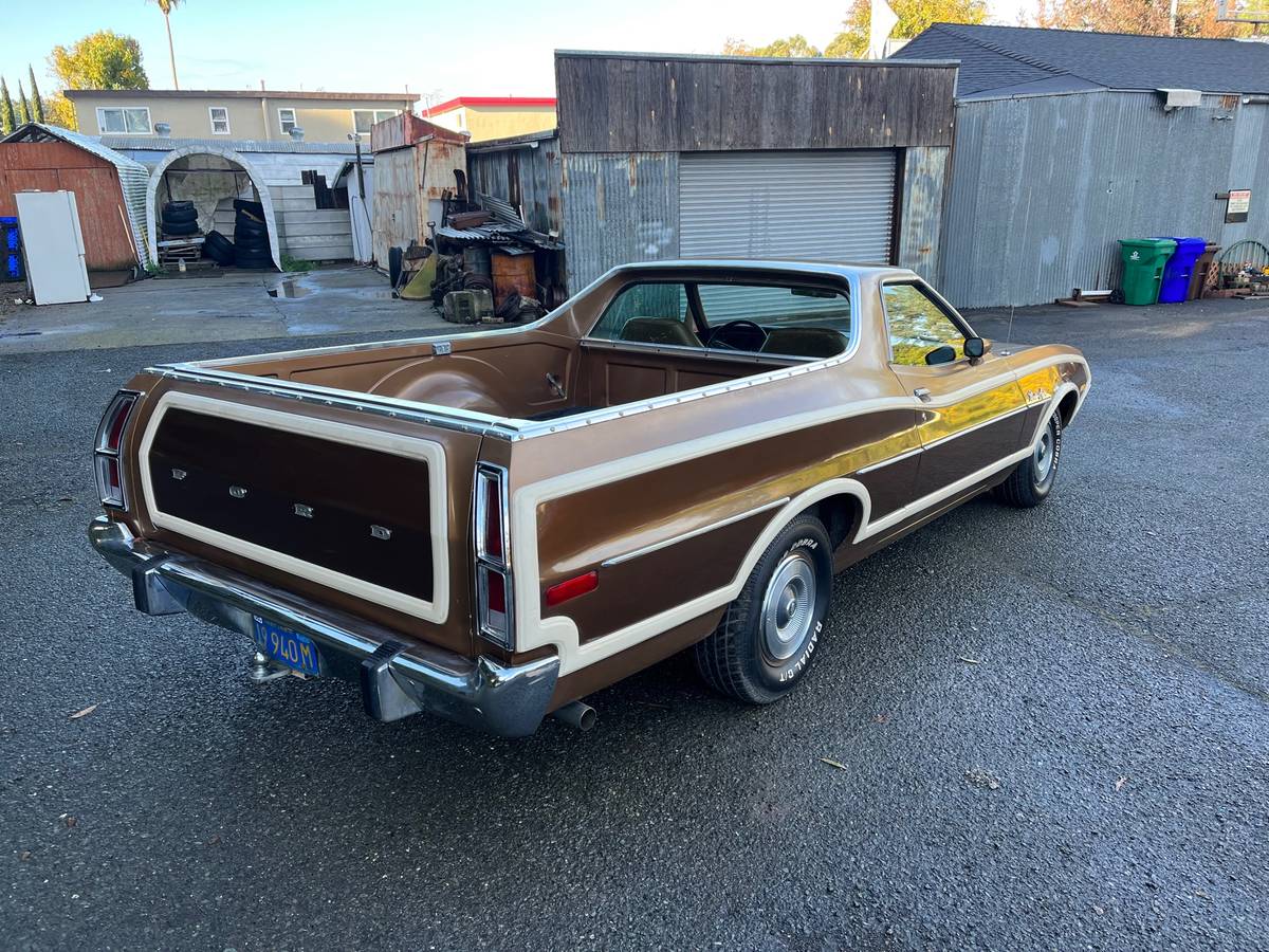 Ford-Ranchero-squire-1972-brown-136794-2