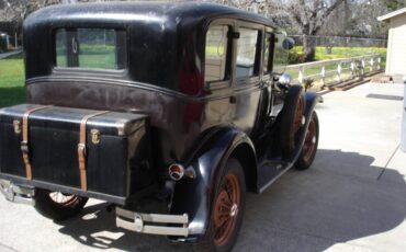 Ford-Sedan-1930-107444-3