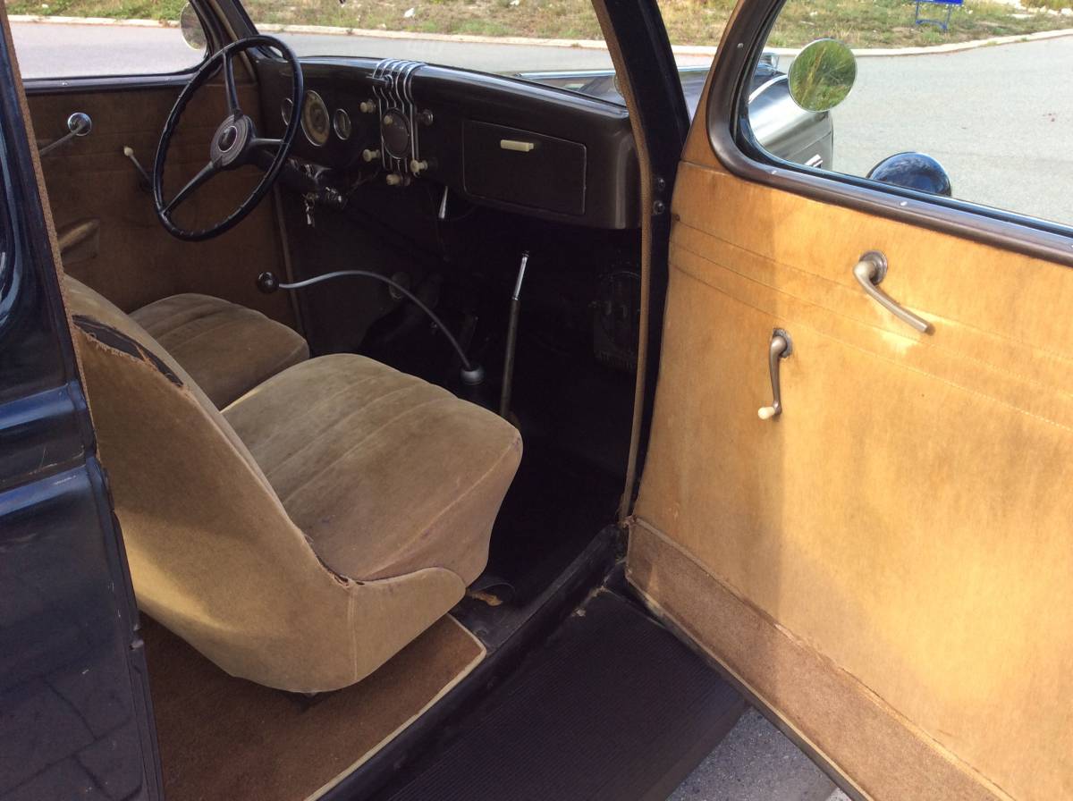 Ford-Sedan-1935-blue-80467-3