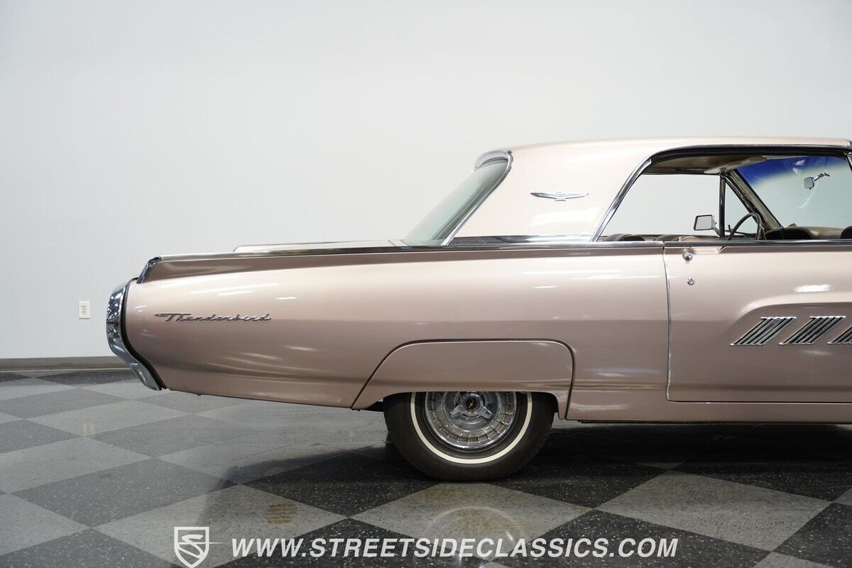 Ford-Thunderbird-1963-Rose-Beige-Rose-Beige-98218-26