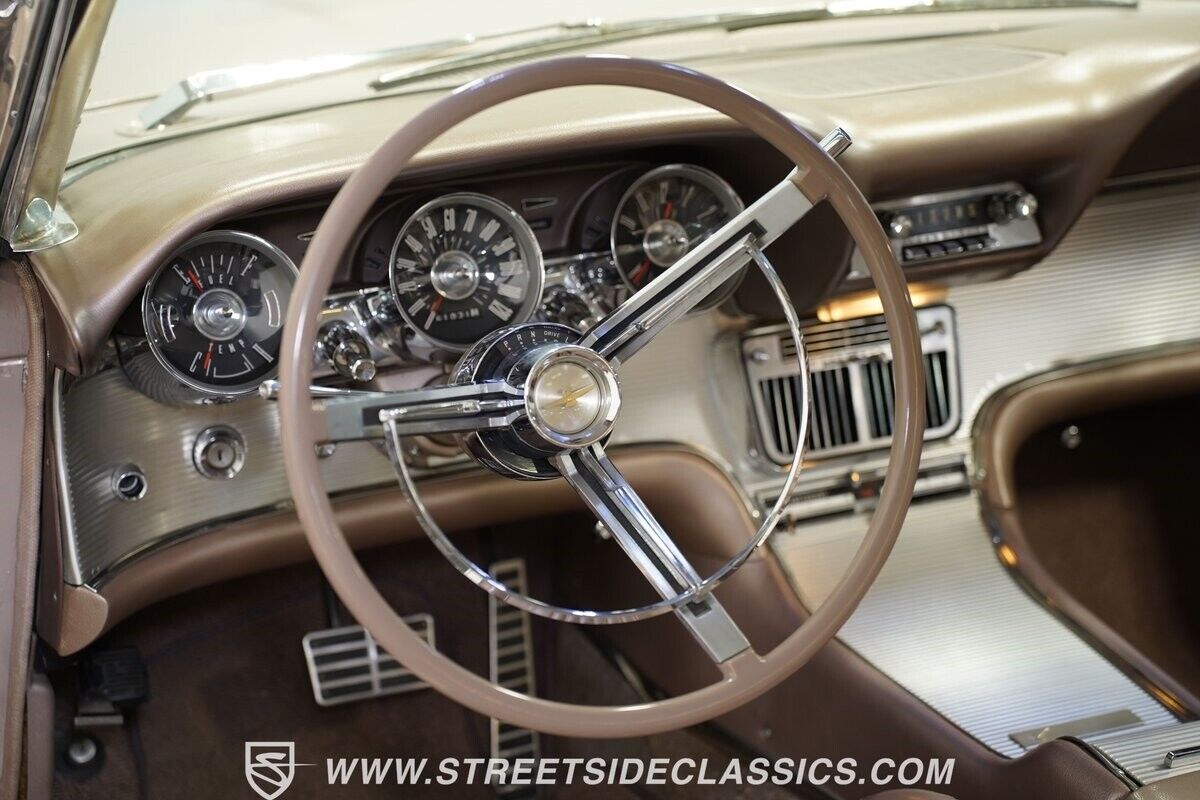 Ford-Thunderbird-1963-Rose-Beige-Rose-Beige-98218-36