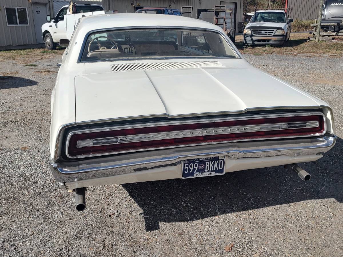 Ford-Thunderbird-1967-white-137069-9