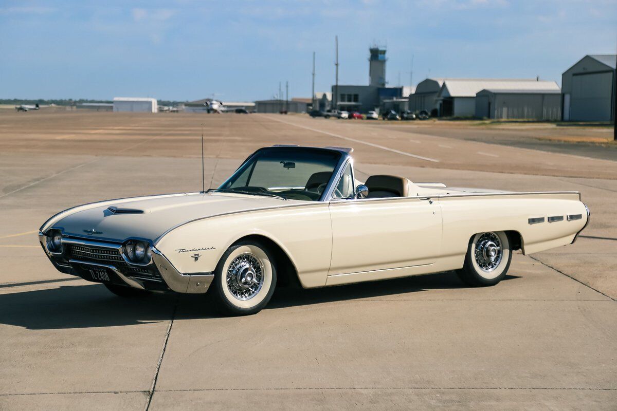 Ford-Thunderbird-Cabriolet-1962-White-Tan-76985-17