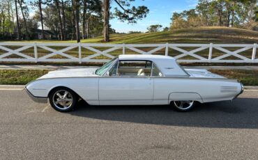 Ford-Thunderbird-Coupe-1961-White-off-white-125530-1