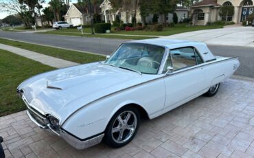 Ford-Thunderbird-Coupe-1961-White-off-white-125530-27