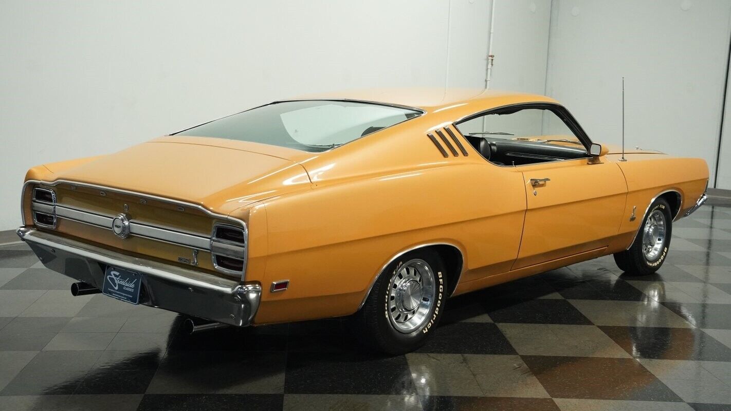 Ford-Torino-1969-Gold-Black-21623-10