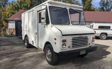 Gmc-Heavy-duty-cube-van-1987-white-64374-3