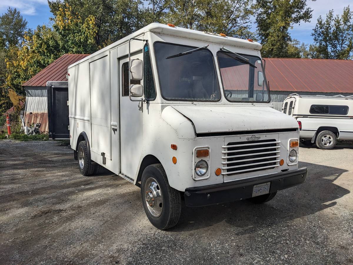 Gmc-Heavy-duty-cube-van-1987-white-64374-3