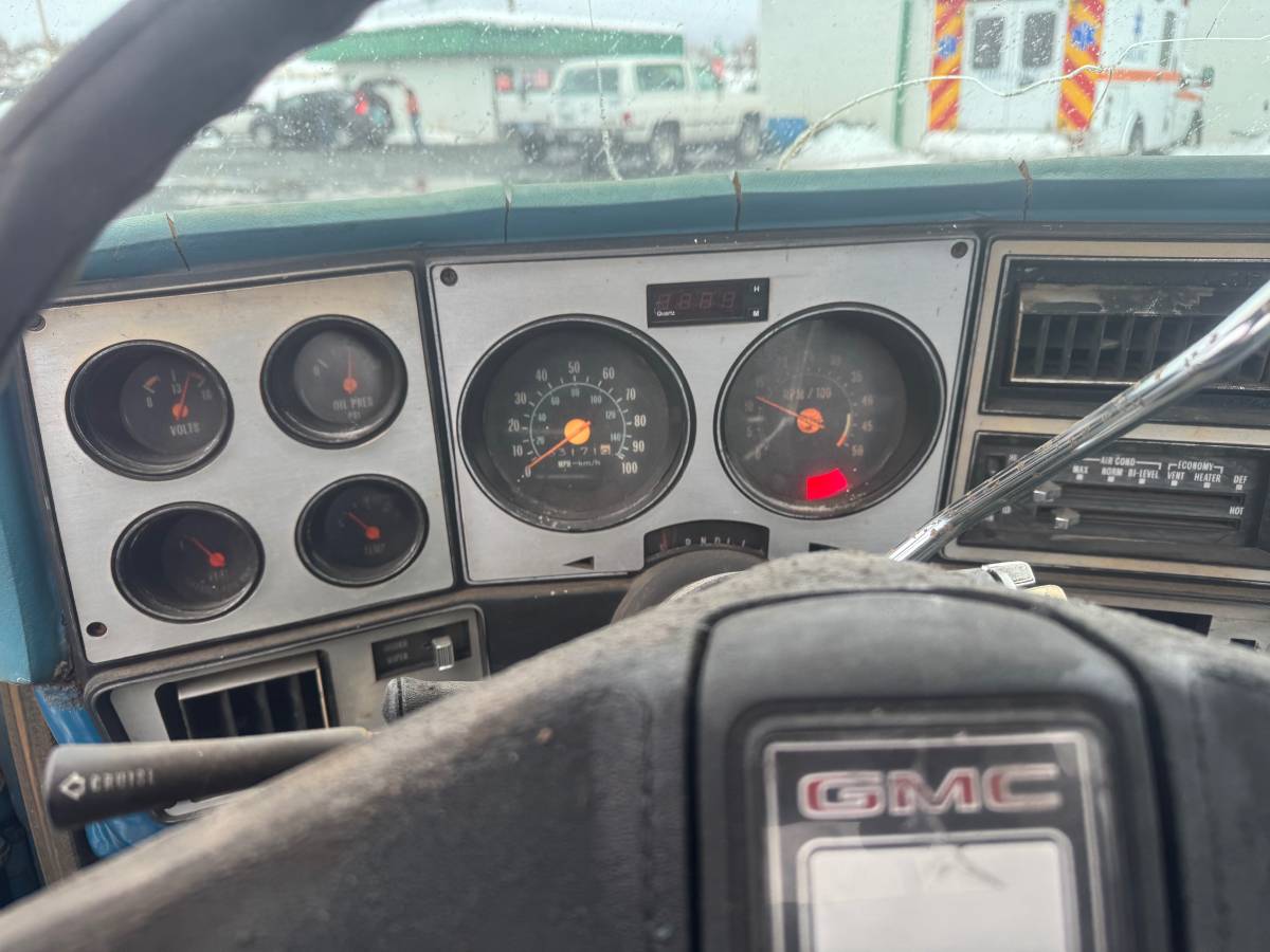 Gmc-Sierra-1500-1979-102998-8