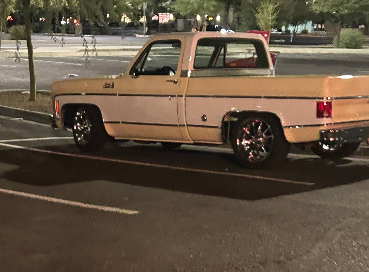 Gmc-Sierra-classic-1978-144841-3