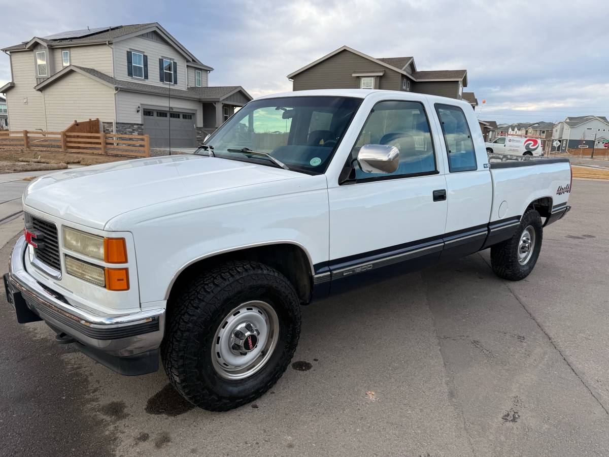 Gmc-Sierra-sle-1500-1994-white-226917-1