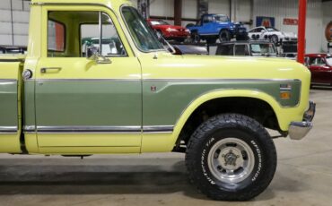 International-Harvester-100-Pickup-1974-Yellow-Tan-122236-10