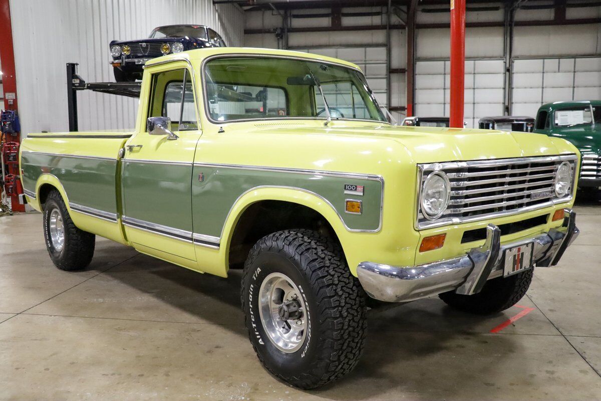 International-Harvester-100-Pickup-1974-Yellow-Tan-122236-11