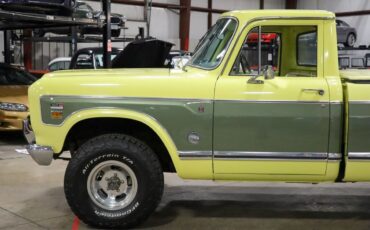 International-Harvester-100-Pickup-1974-Yellow-Tan-122236-2