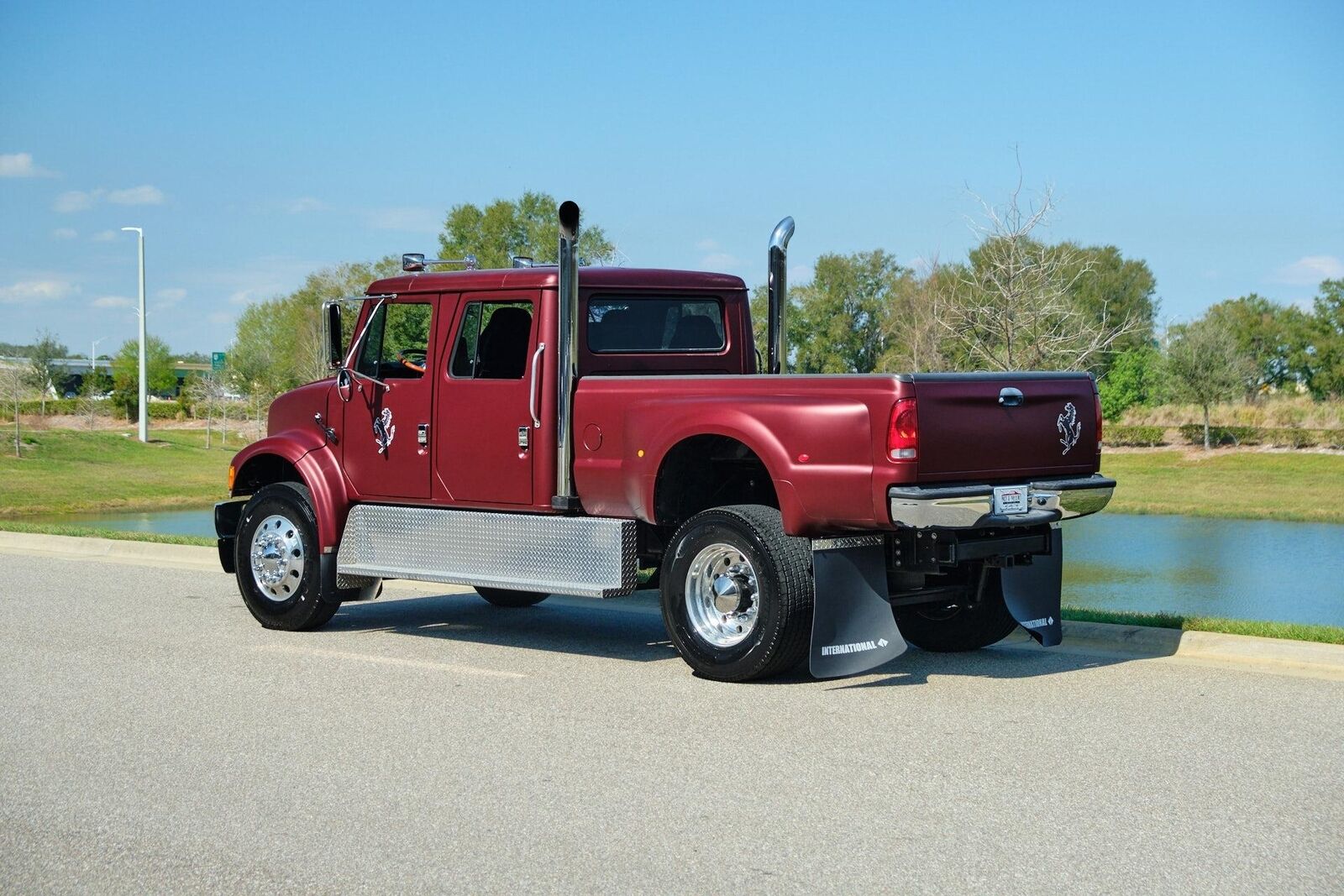 International-Harvester-4700-Pickup-1993-Burgundy-Black-204086-3