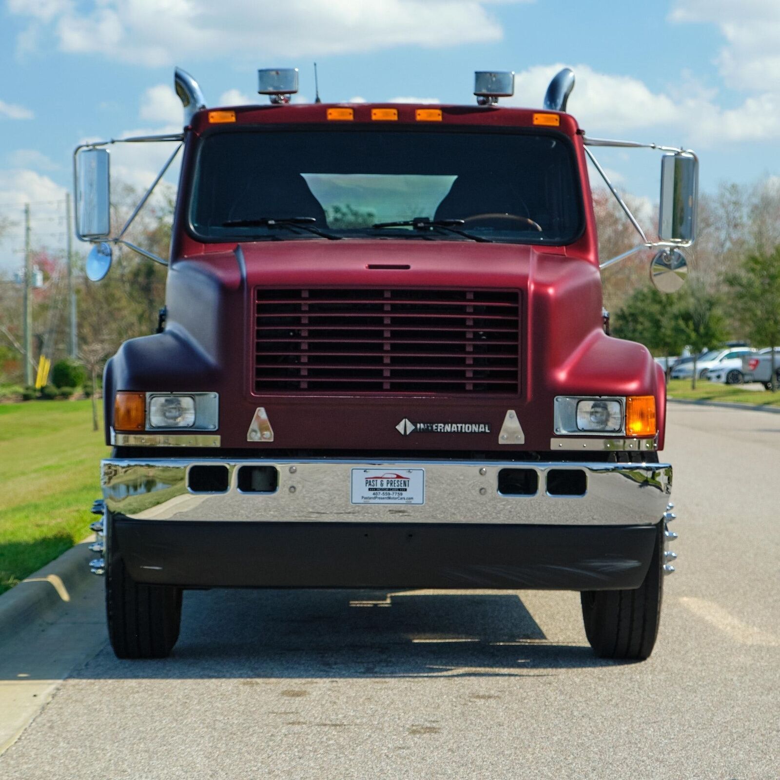 International-Harvester-4700-Pickup-1993-Burgundy-Black-204086-8