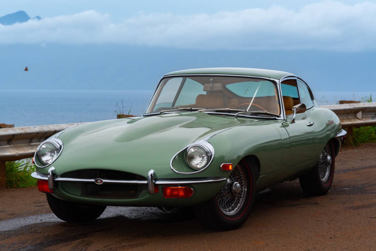 Jaguar-X-type-1970-green-204386