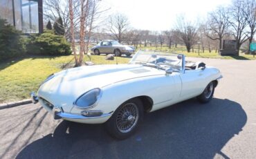 Jaguar-XK-1962-White-Red-0-1