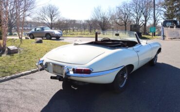 Jaguar-XK-1962-White-Red-0-4