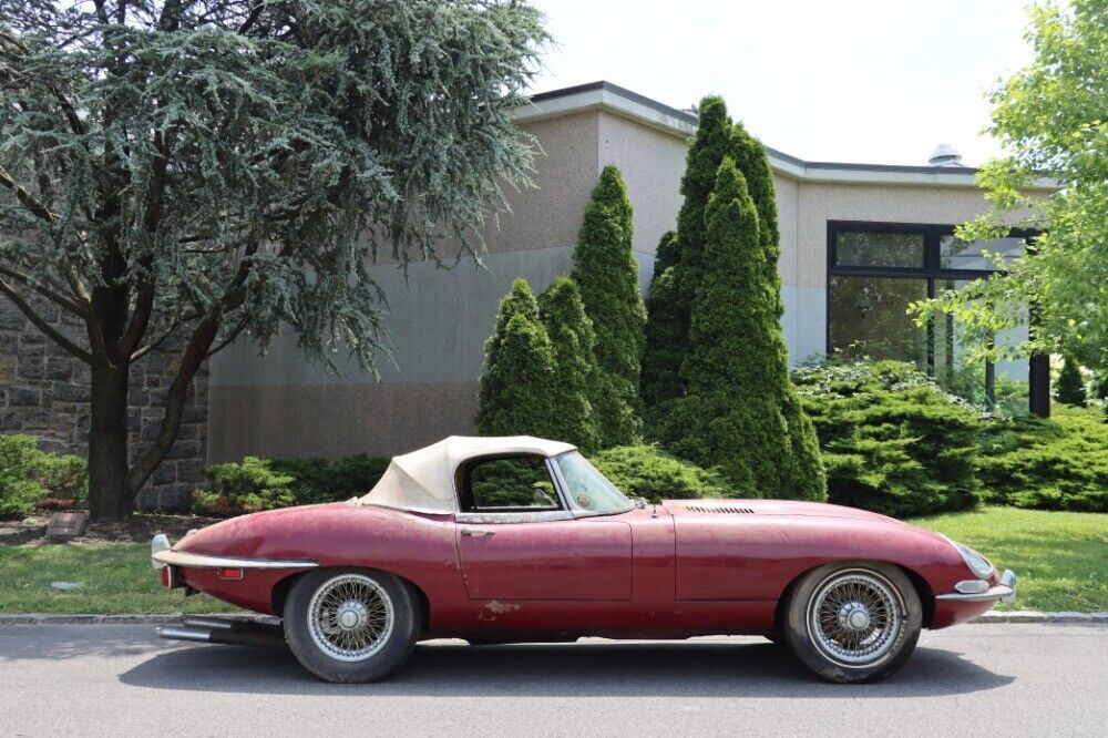 Jaguar-XK-Cabriolet-1969-Burgundy-Black-0-2