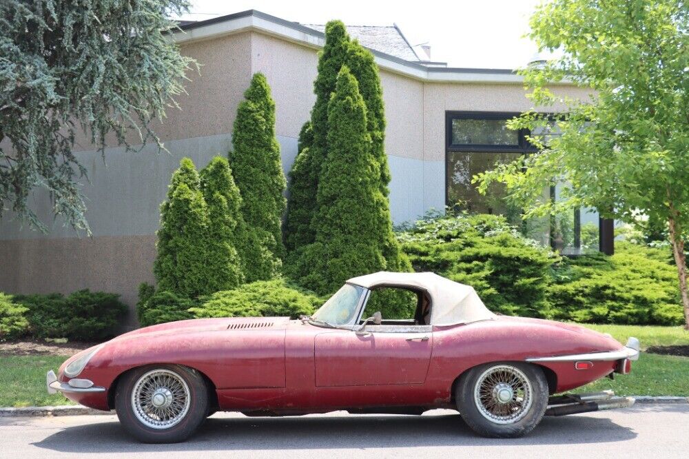 Jaguar-XK-Cabriolet-1969-Burgundy-Black-0-3