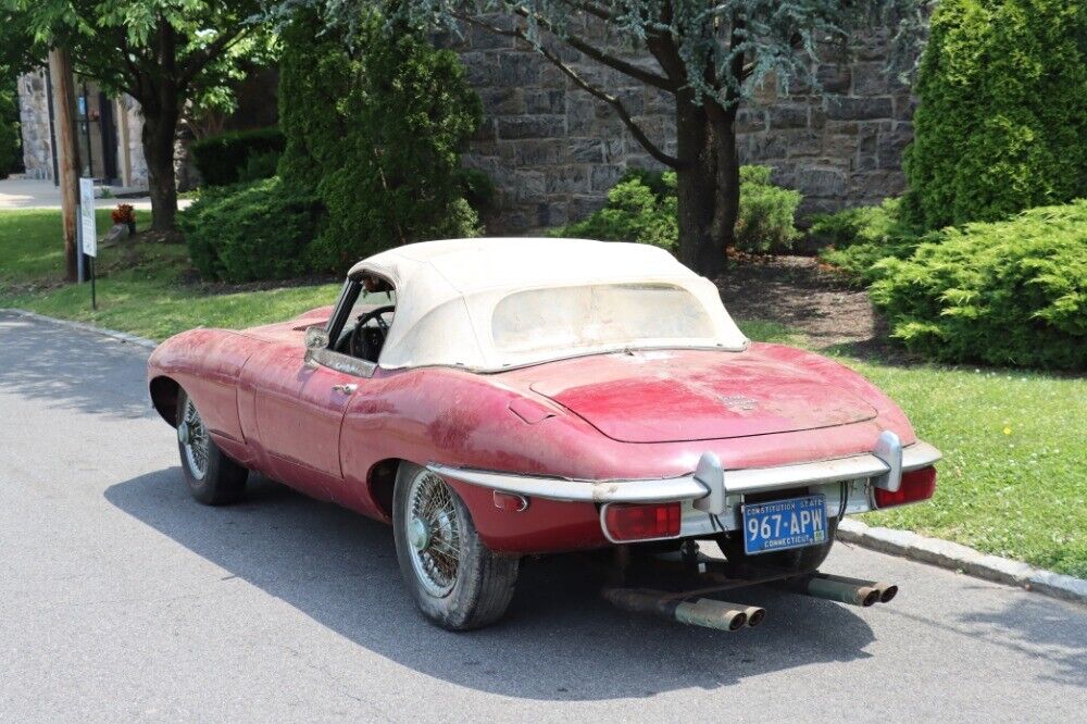 Jaguar-XK-Cabriolet-1969-Burgundy-Black-0-5