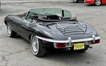 Jaguar-XKE-Roadster-1970-Black-Black-50286-7