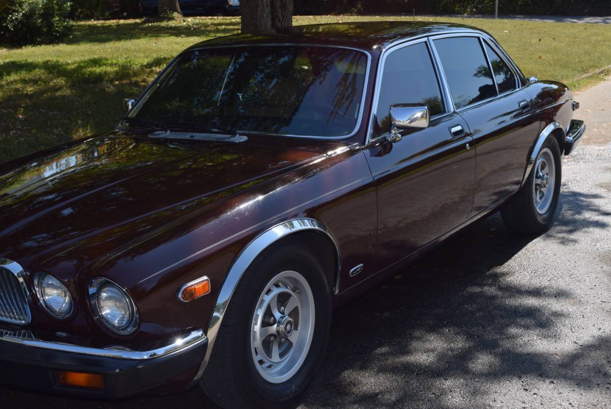 Jaguar-Xj6-1987-brown-141139-1