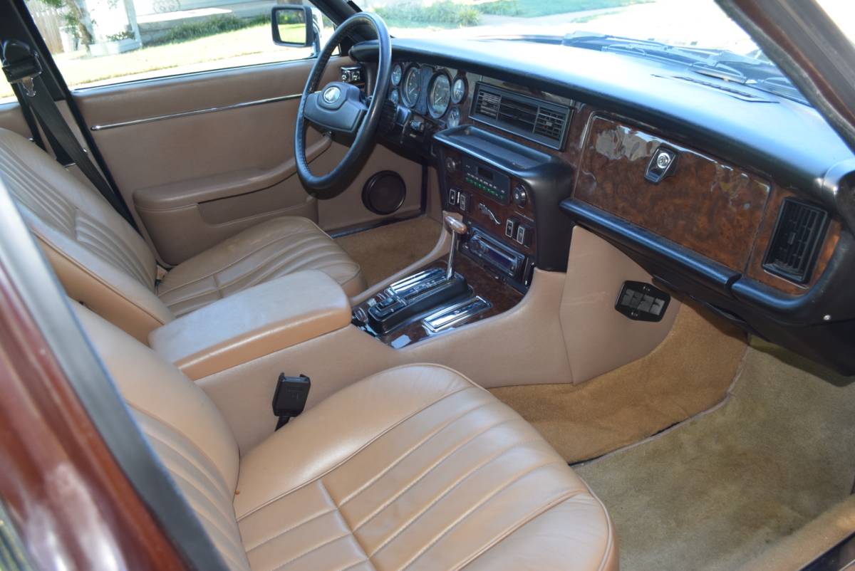 Jaguar-Xj6-1987-brown-141139-7