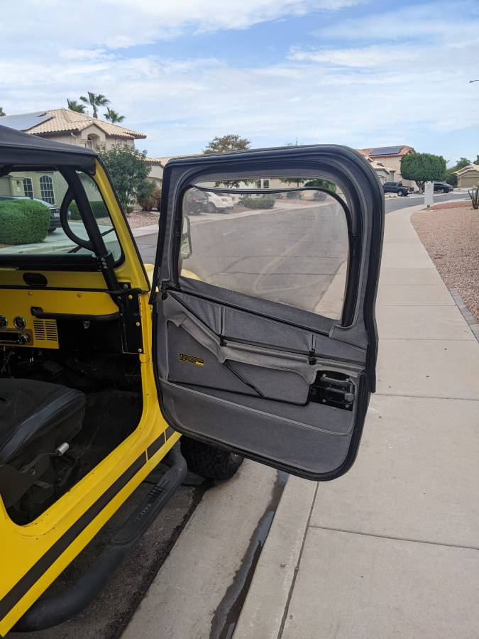 Jeep-1980-yellow-167371-5