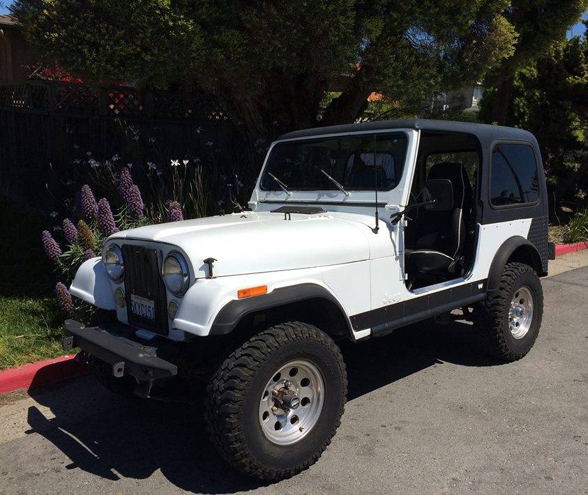 Jeep-1983-white-120701-2