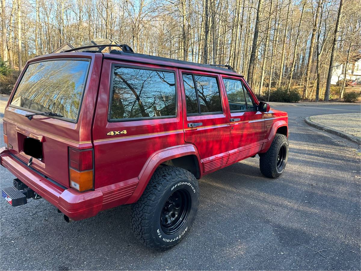 Jeep-Cherokee-1992-red-217261-2