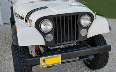 Jeep-Cj-7-1984-white-201398-3