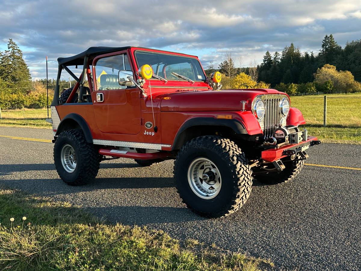 Jeep-Cj7-1983-red-152887-1