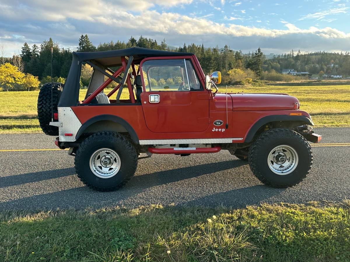 Jeep-Cj7-1983-red-152887-2