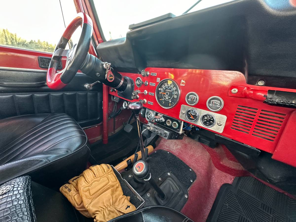 Jeep-Cj7-1983-red-152887-6