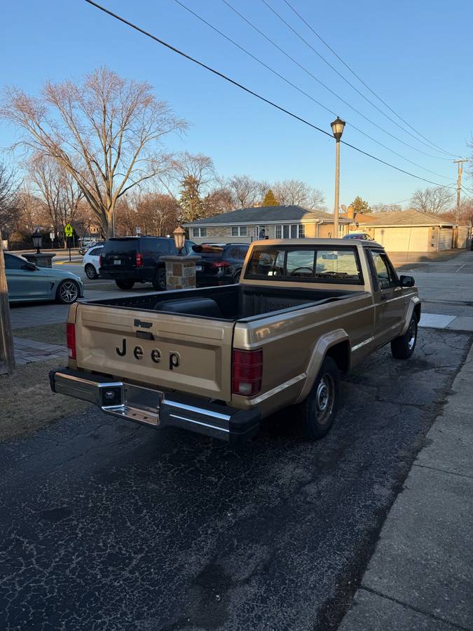 Jeep-Comanche-1986-70811-2