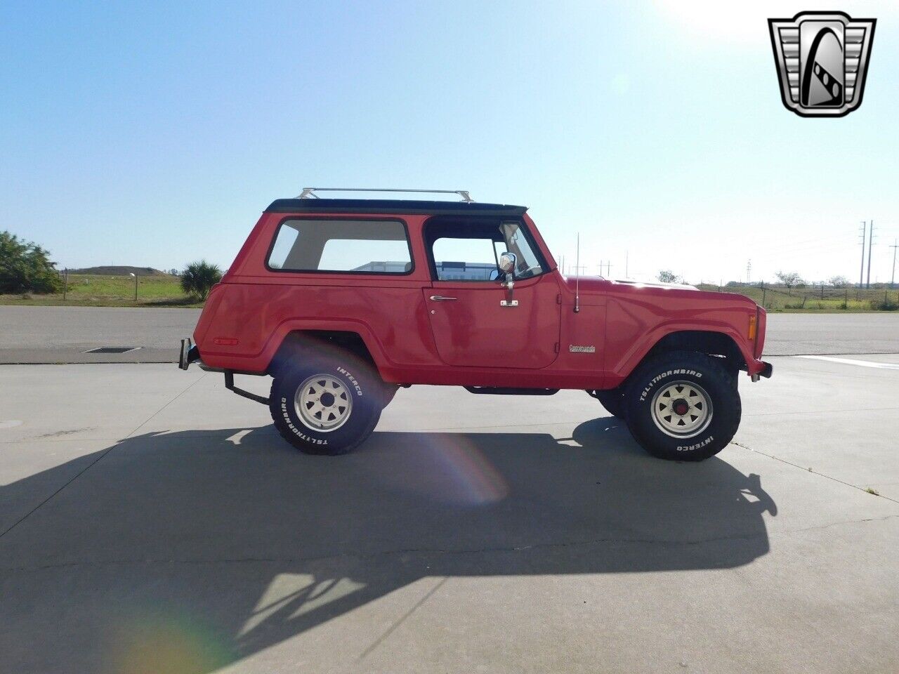 Jeep-Commando-Cabriolet-1973-Red-Black-154864-3