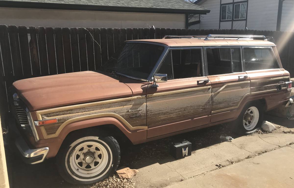 Jeep-Grand-wagoneer-1983-168435