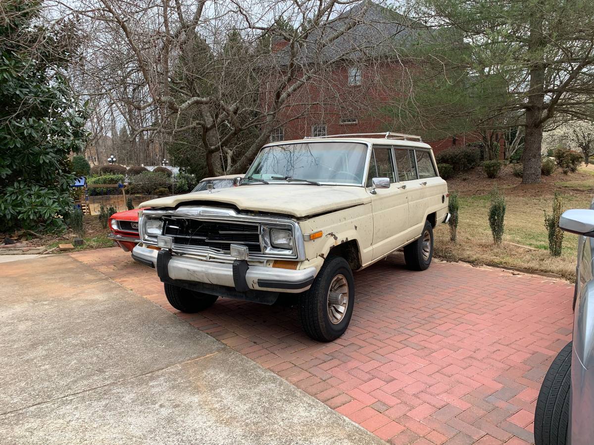 Jeep-Grand-wagoneer-1986-307384-7