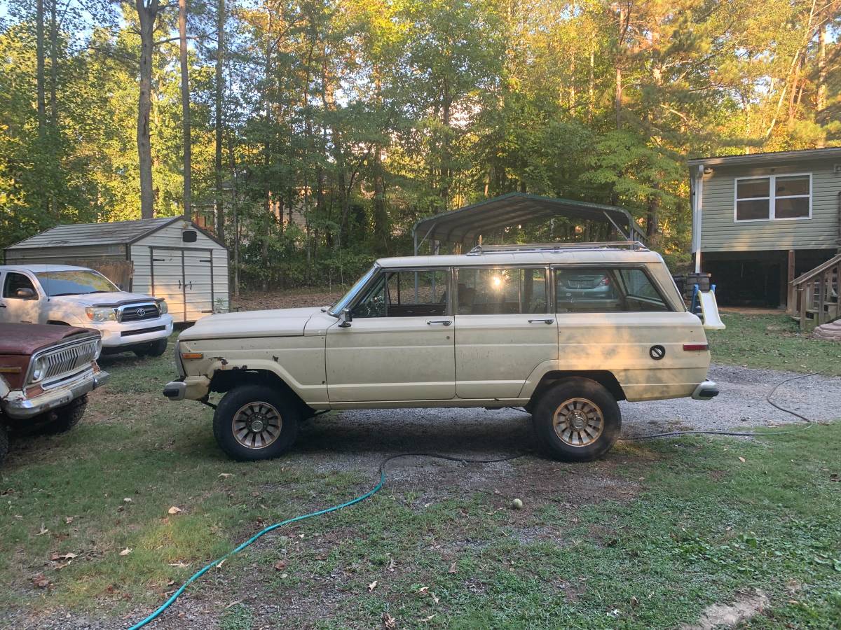 Jeep-Grand-wagoneer-1986-307384