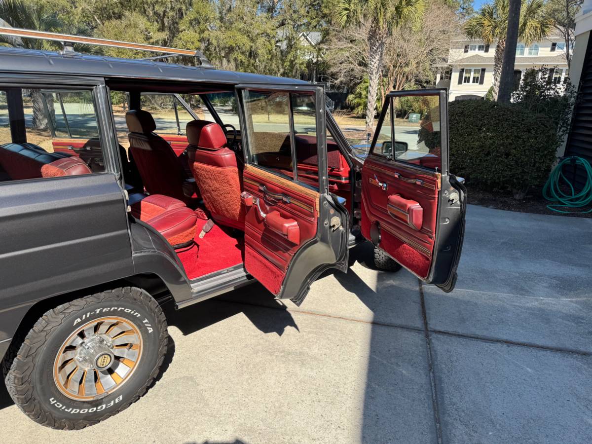 Jeep-Grand-wagoneer-1986-grey-370148-3