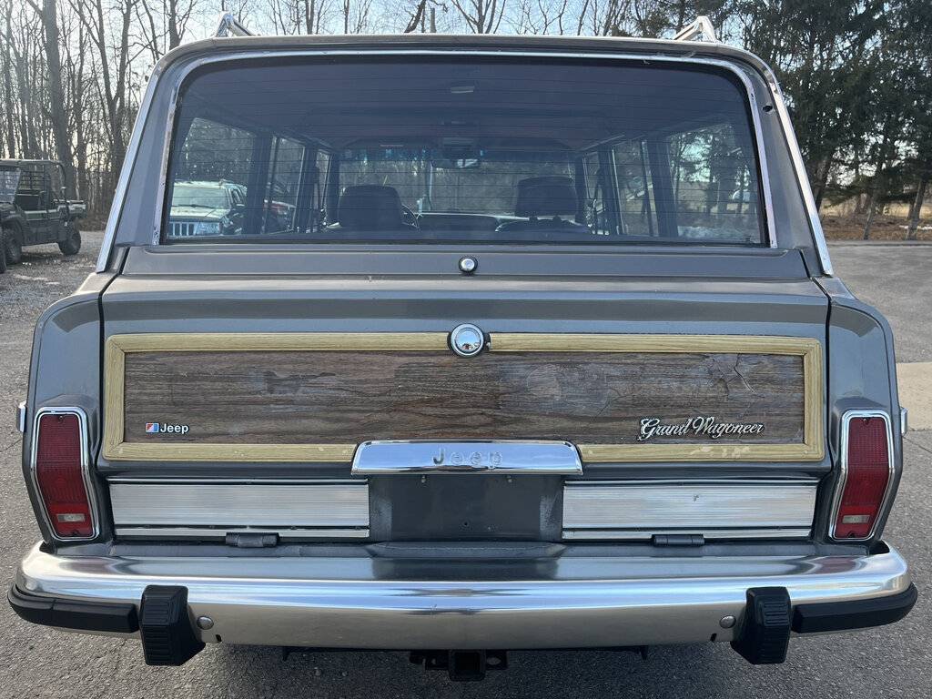 Jeep-Grand-wagoneer-1989-grey-107520-19