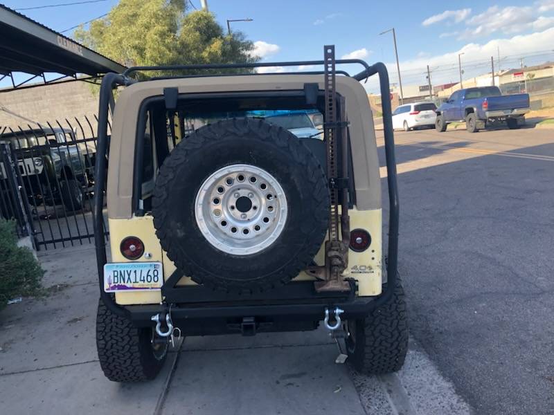 Jeep-Wrangler-1992-yellow-302556-12