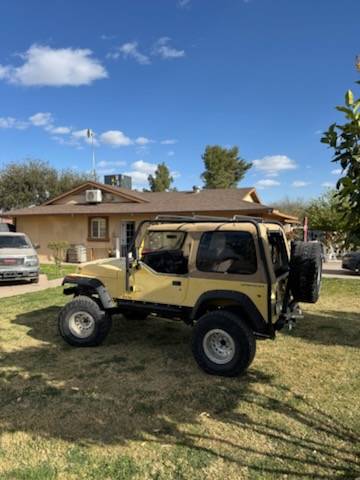 Jeep-Wrangler-1992-yellow-302556-3